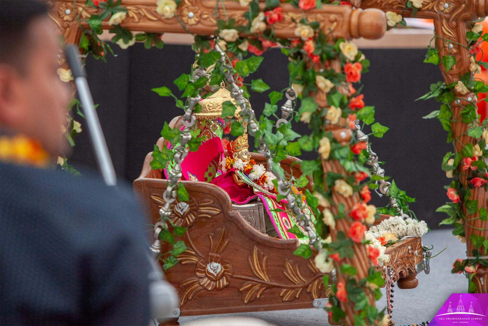 ©1987-2017 SKS Swaminarayan Temple East London
